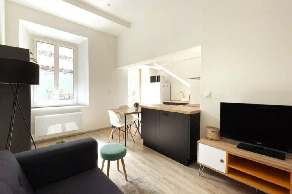 Taote - Studio Avec Terrasse Au Coeur De Ville Бриньоль Экстерьер фото